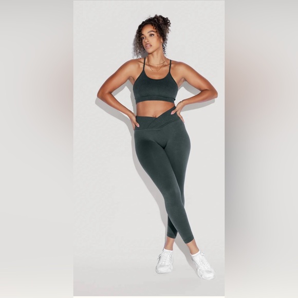 Popflex Crisscross Hourglass Seamless Leggings - Picture 4 of 5